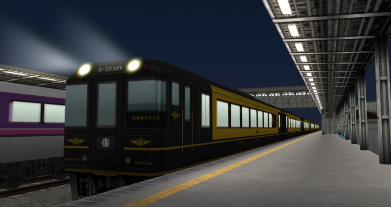 姫南駅に停車するA-Train